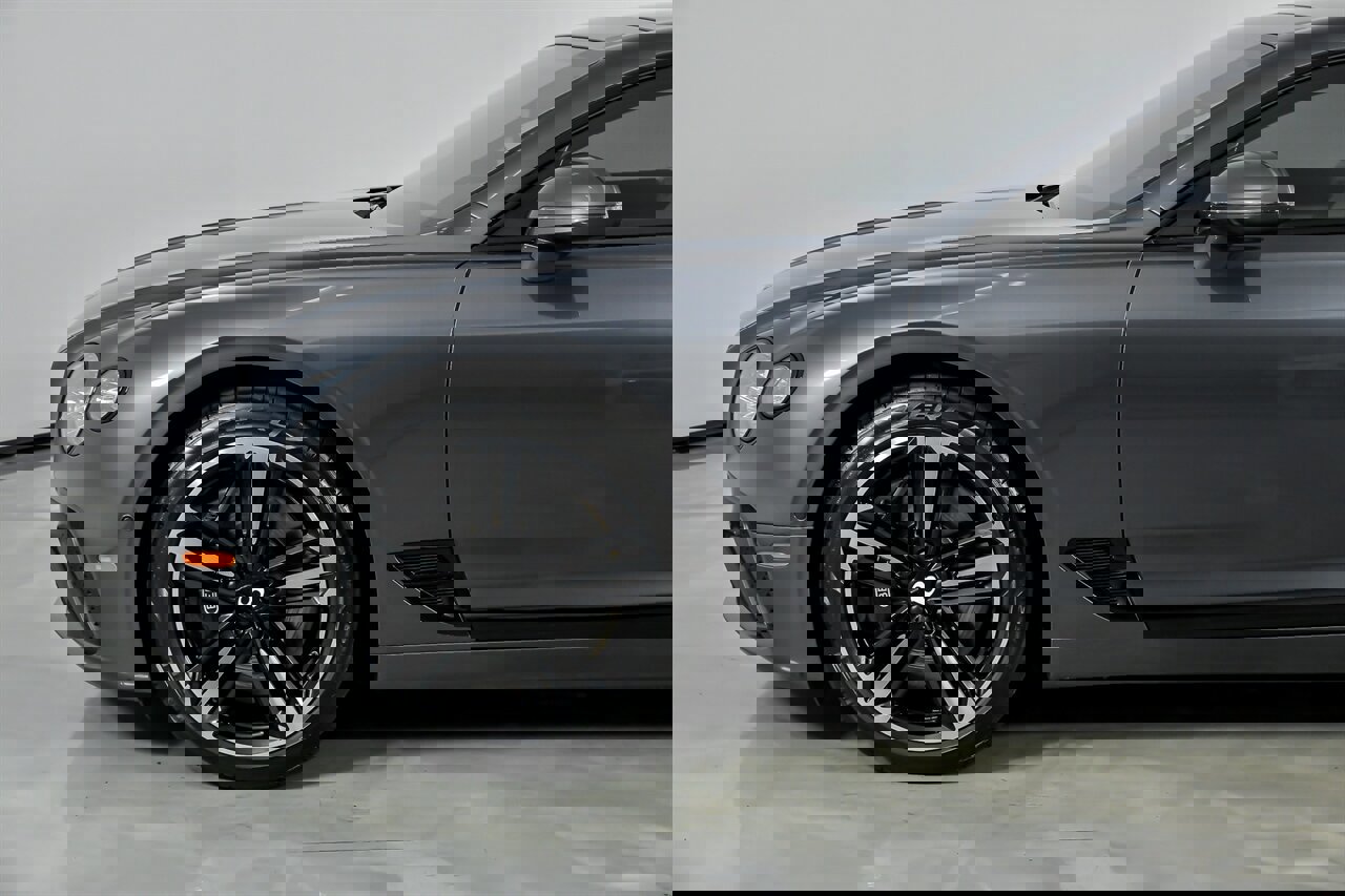 Used 2021 Bentley Continental GT image 7