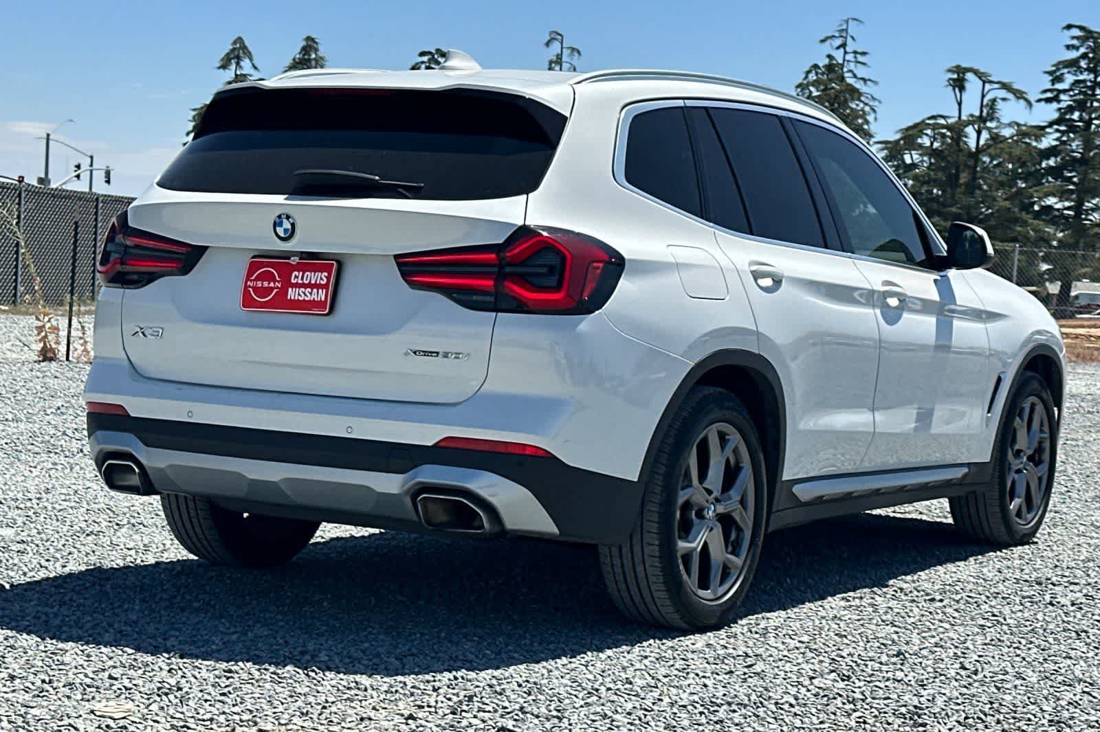 Used 2022 BMW X3 xDrive30i w/ Premium Package 2 AWD/4WD image 3