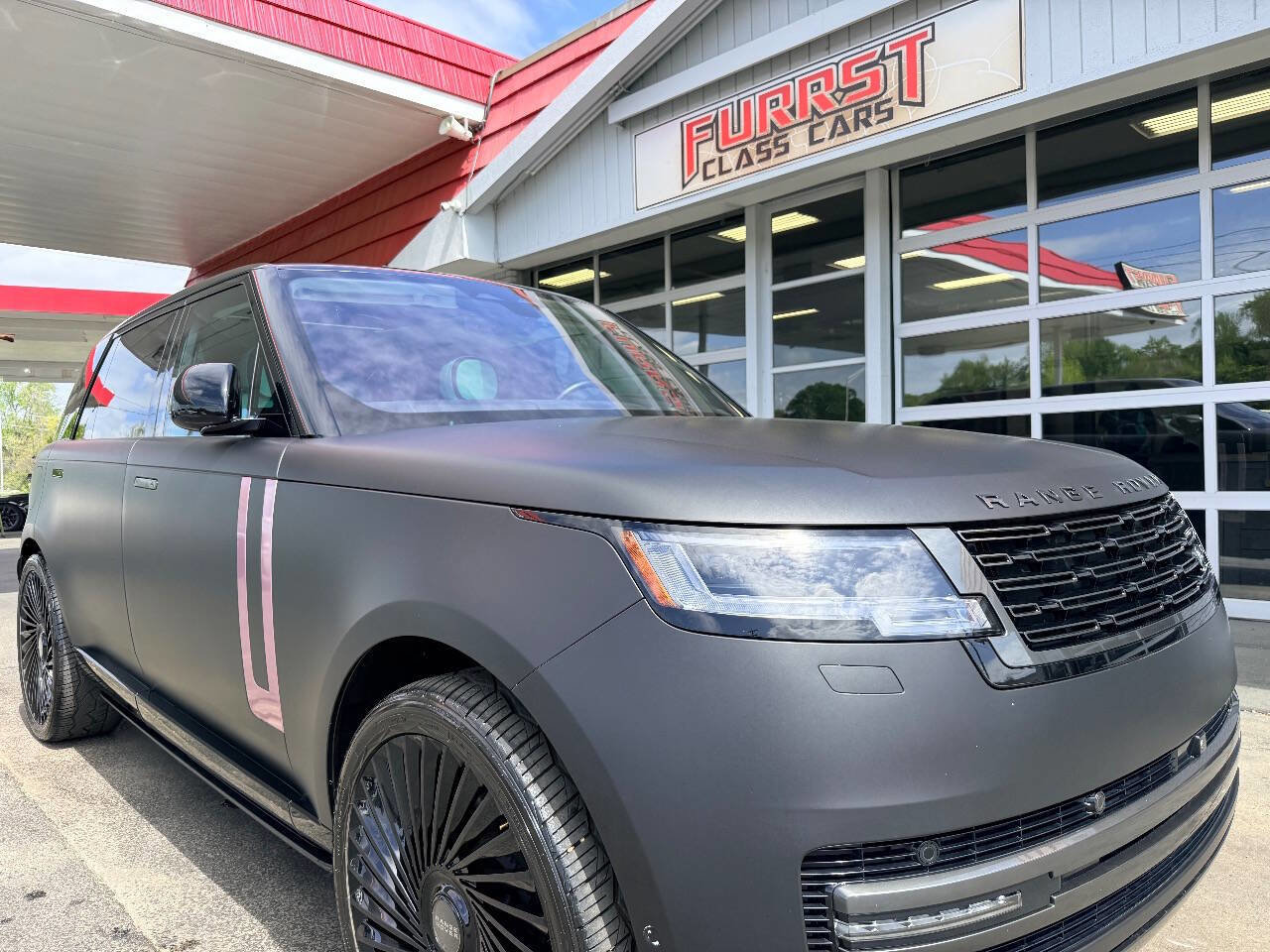 Used 2022 Land Rover Range Rover Long Wheelbase SE image 15