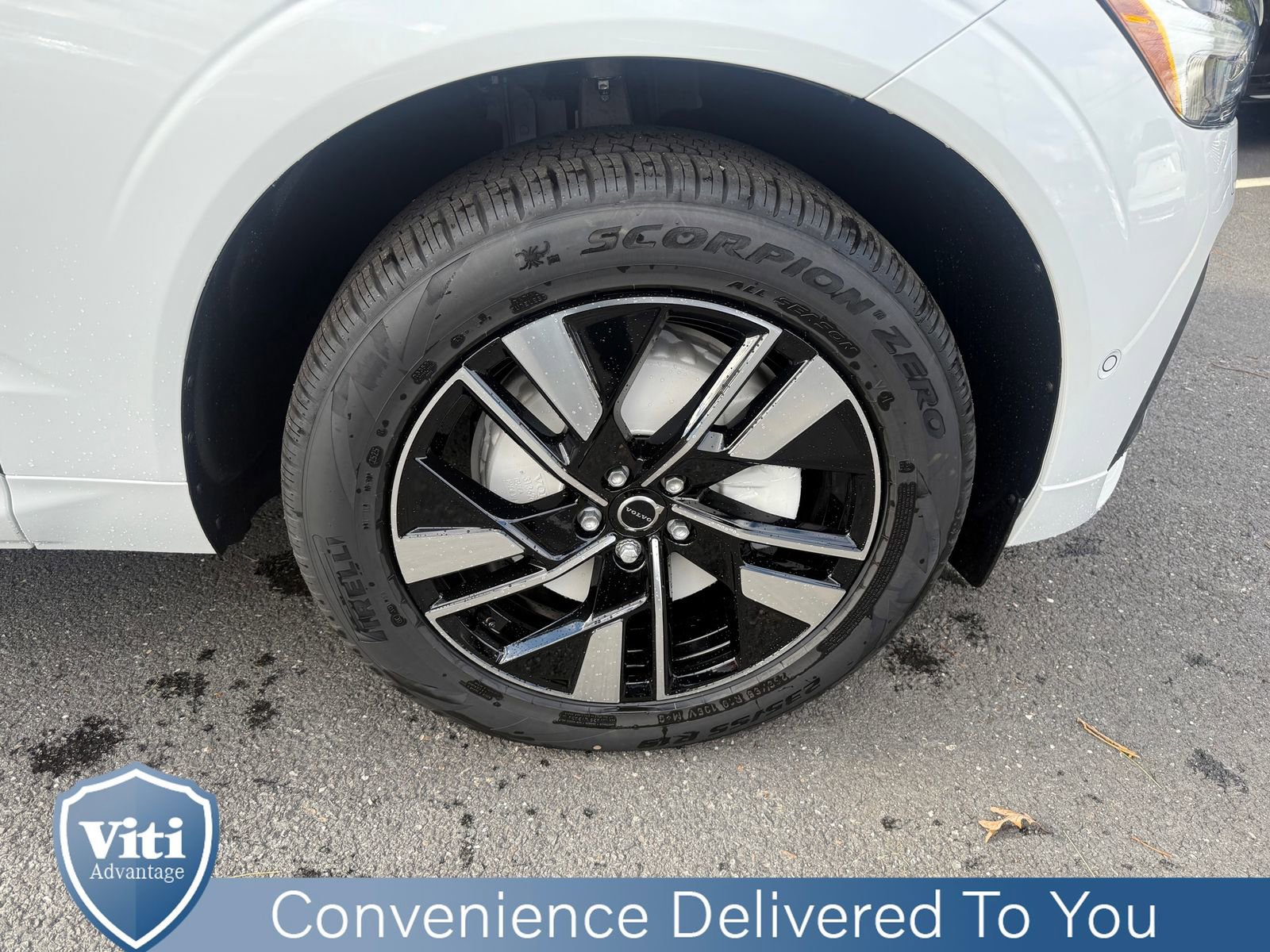 New 2026 Volvo XC60 B5 Plus w/ Protection Package Premier image 10