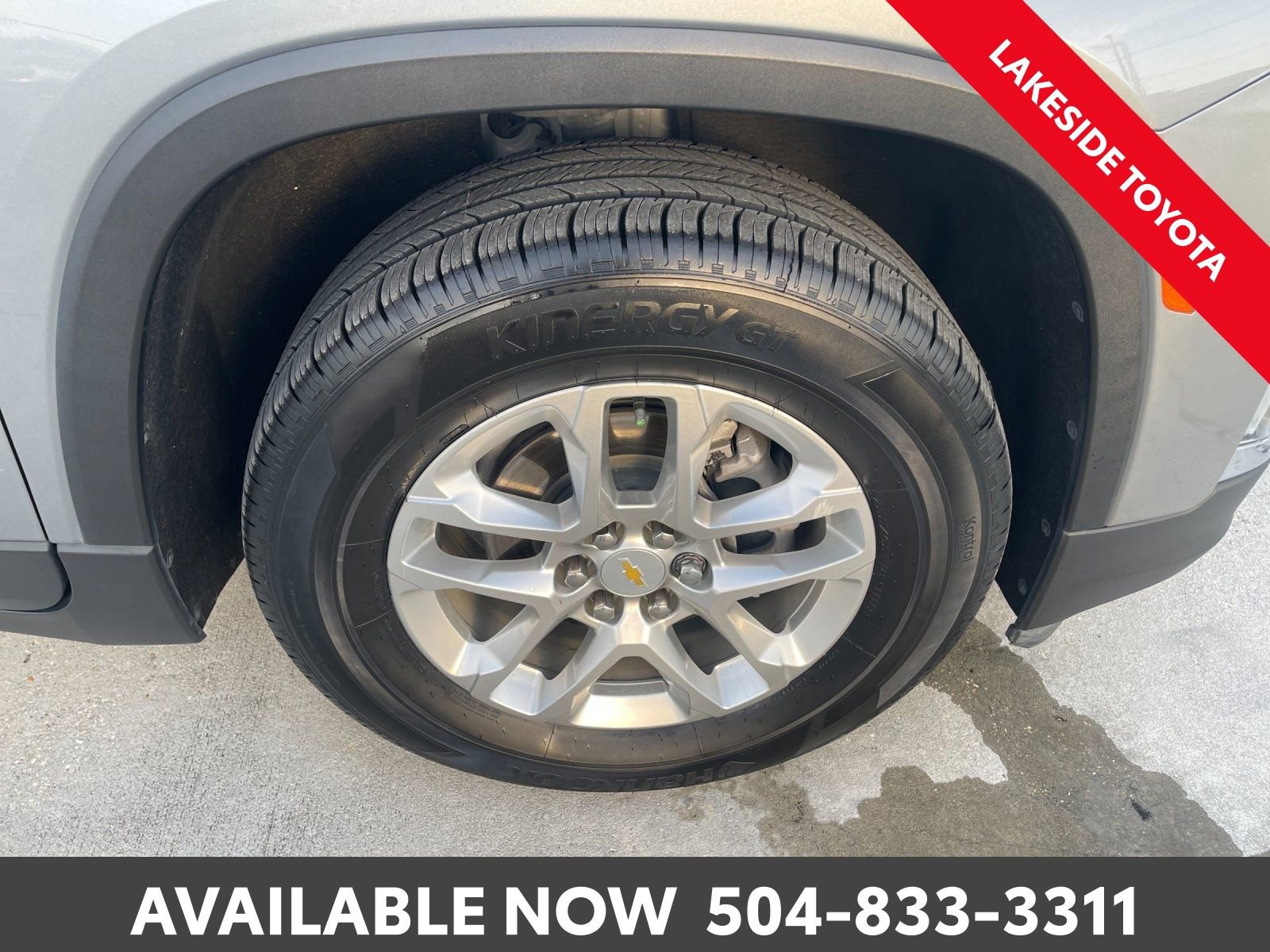 Used 2023 Chevrolet Traverse LS w/ Safety Package image 13