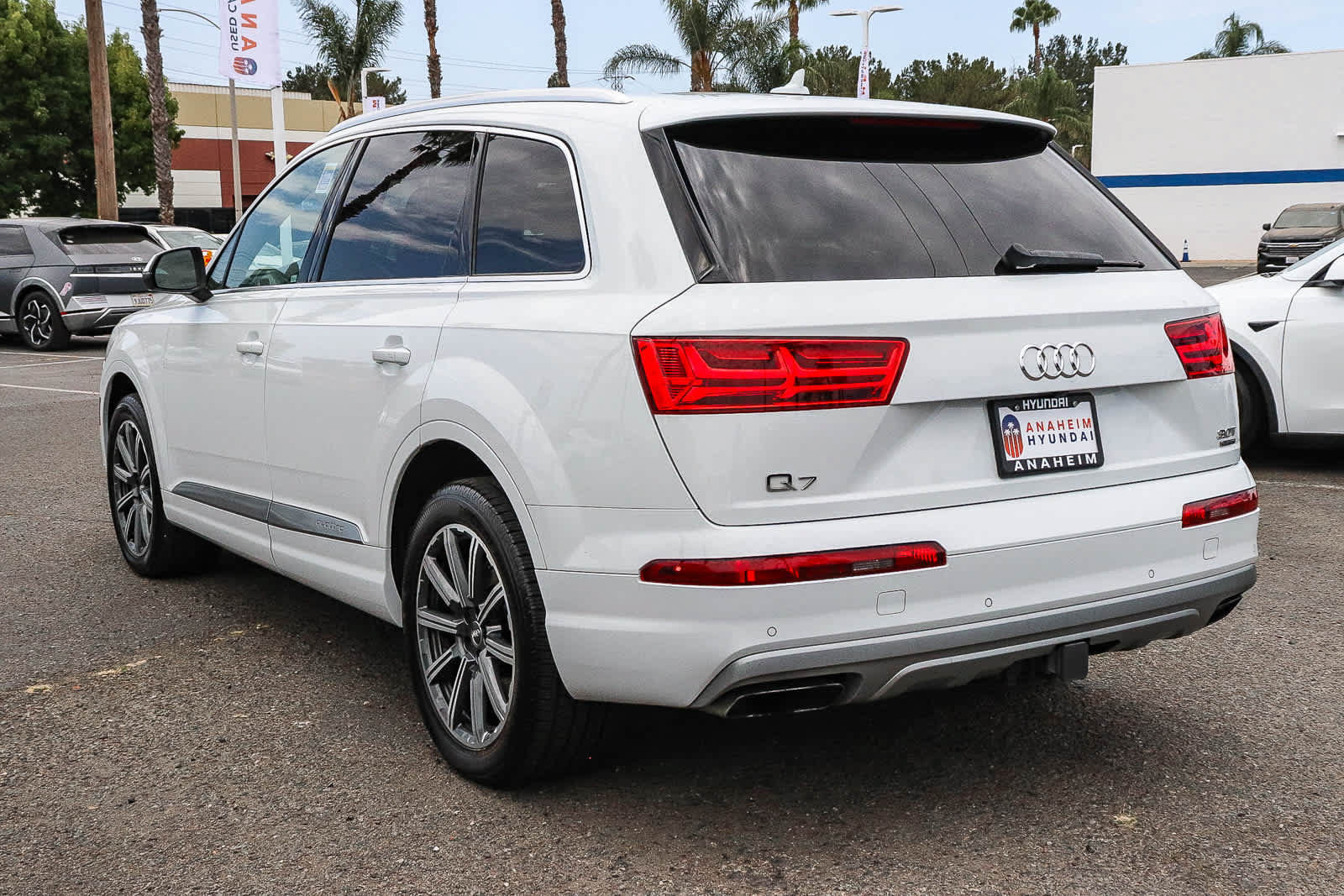 Used 2017 Audi Q7 3.0T Premium Plus AWD/4WD image 9
