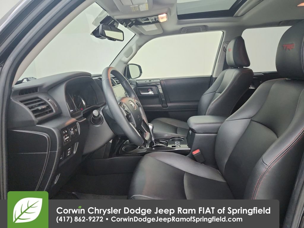 Used 2020 Toyota 4Runner TRD Off-Road Premium w/ Moonroof Package AWD/4WD image 18