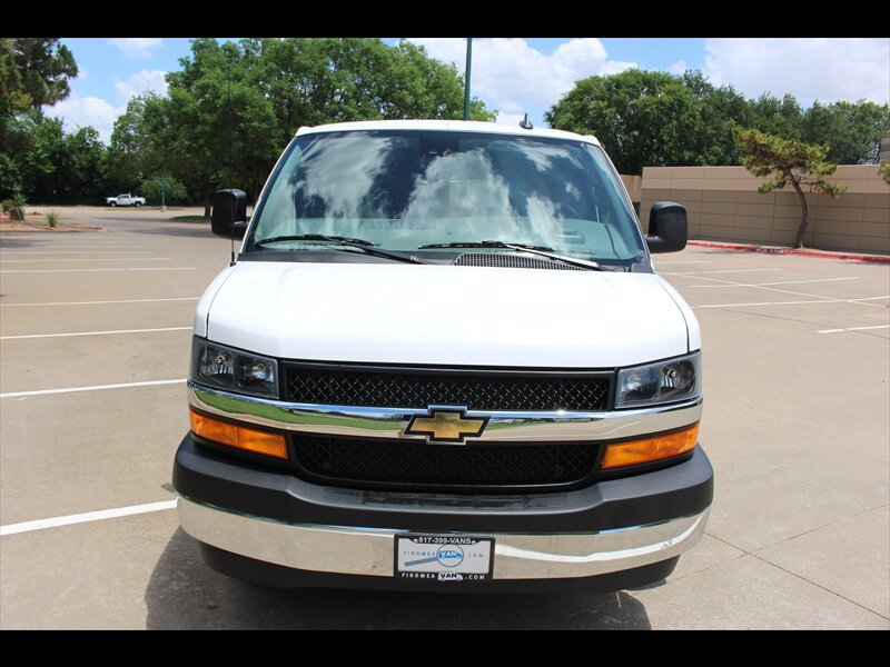 Used 2024 Chevrolet Express 3500 LT w/ LT Preferred Equipment Group RWD image 7