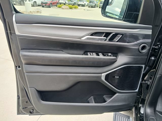 New 2026 Jeep Grand Wagoneer Limited AWD/4WD image 11