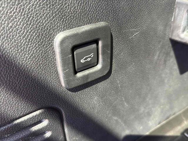 Used 2016 Ford Expedition EL Platinum image 35