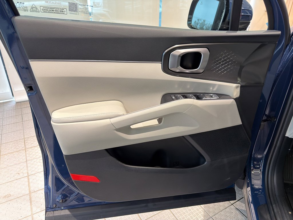 New 2026 Kia Sorento S w/ S Panoramic Sunroof Package image 13