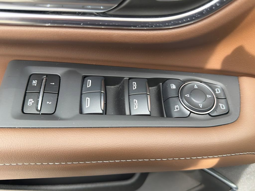 Used 2024 Chevrolet Tahoe High Country AWD/4WD image 43