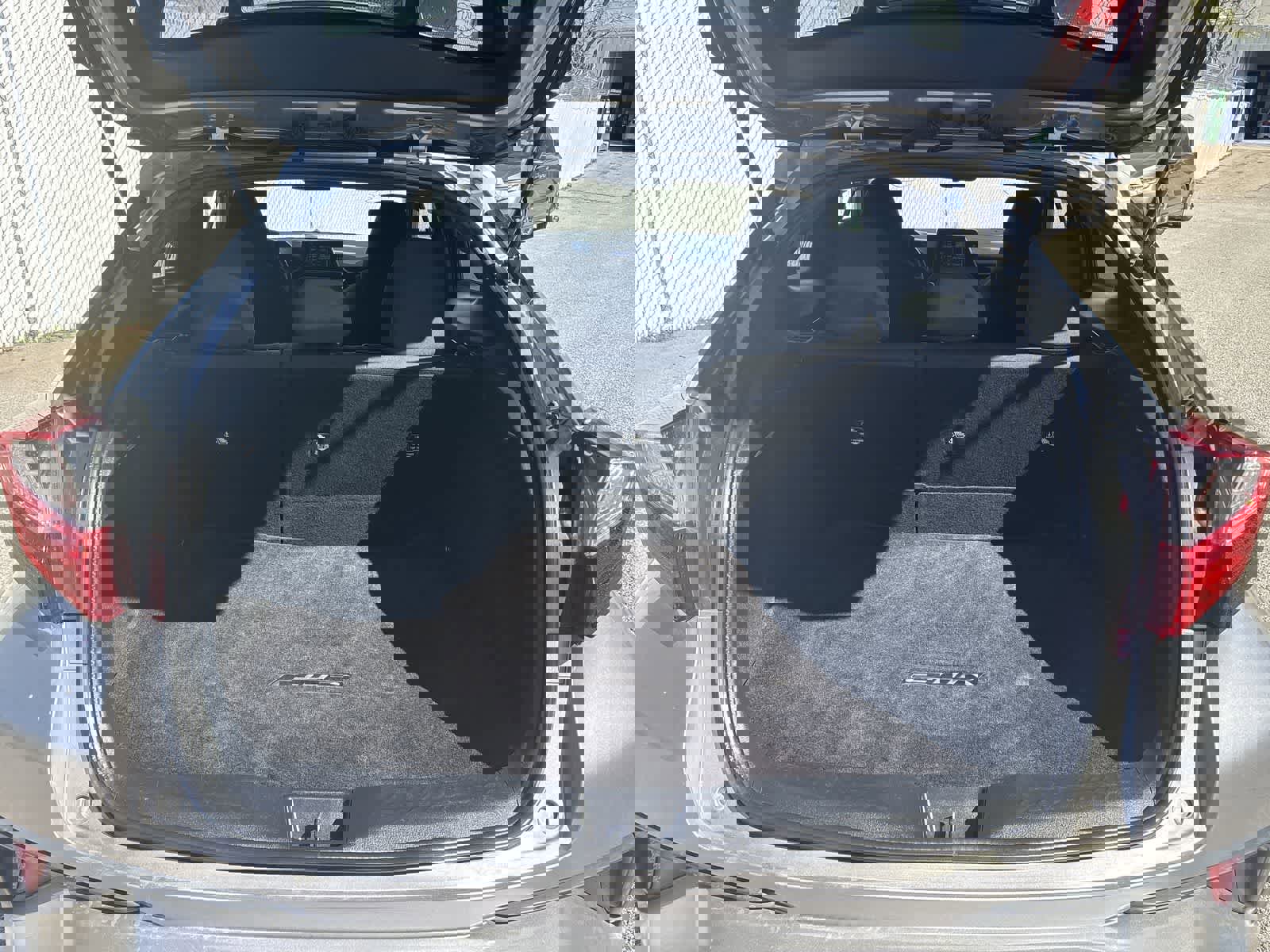 Used 2018 Toyota C-HR XLE image 39