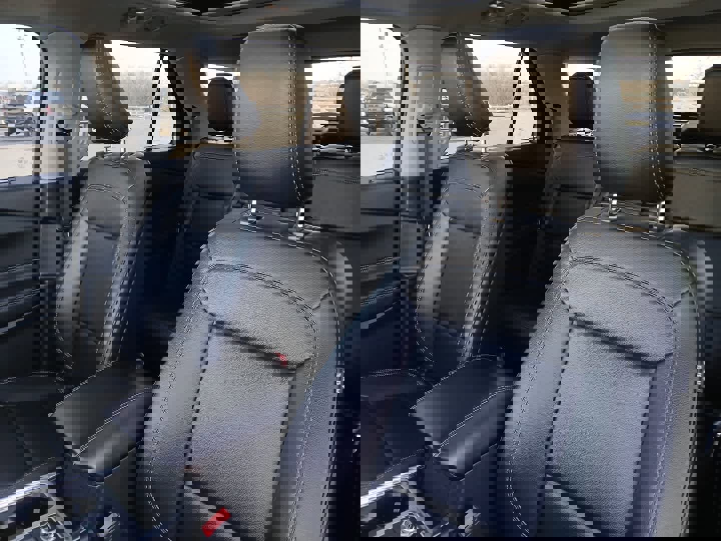 Used 2020 Ford Explorer XLT w/ Equipment Group 202A image 21