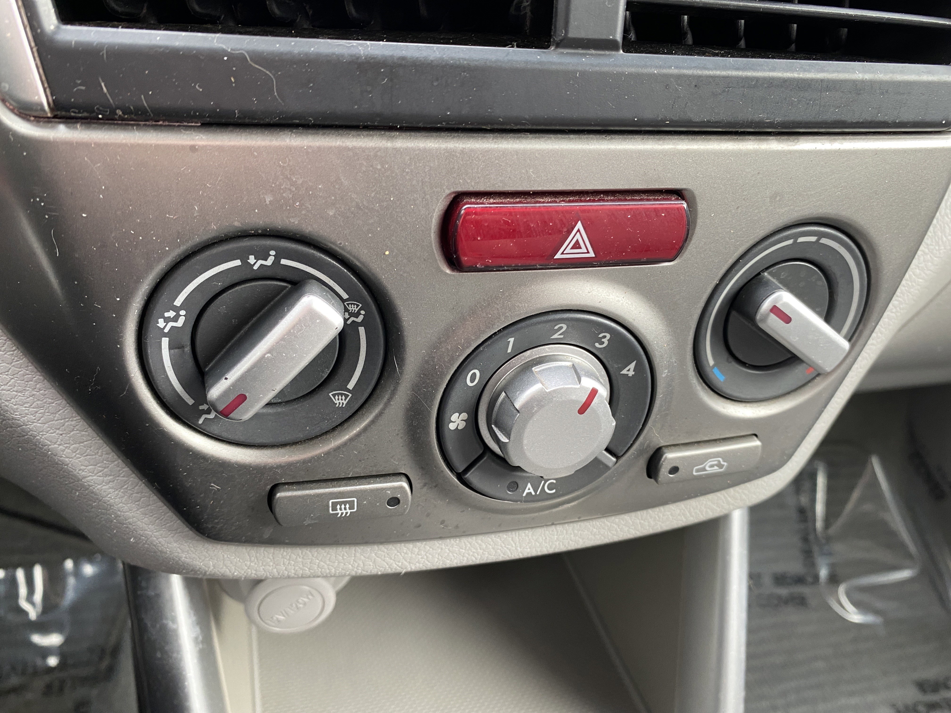 Used 2010 Subaru Forester 2.5X Premium image 30