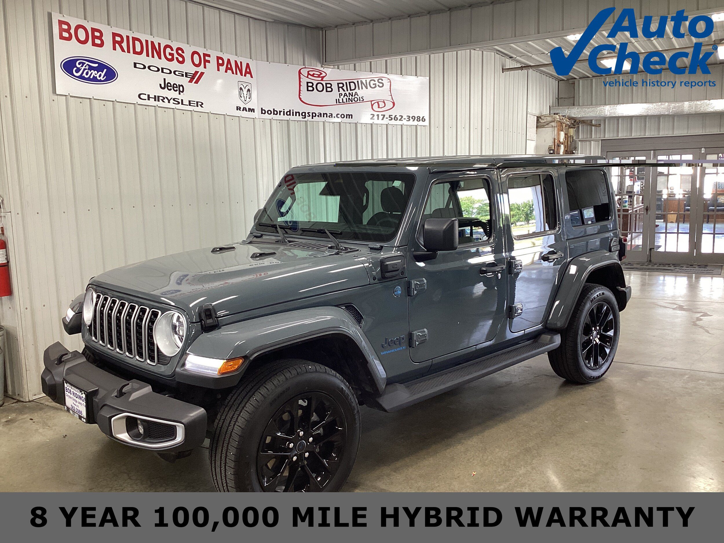 Used 2025 Jeep Wrangler Unlimited Sahara AWD/4WD image 1