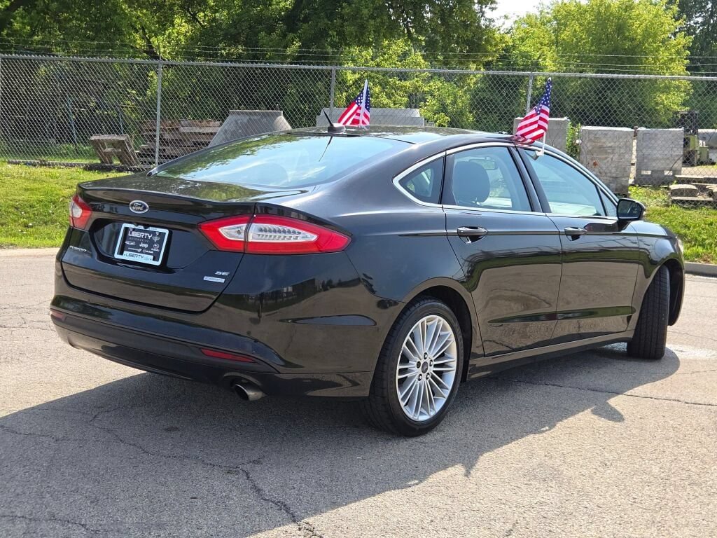 Used 2014 Ford Fusion SE w/ Equipment Group 202A FWD image 11