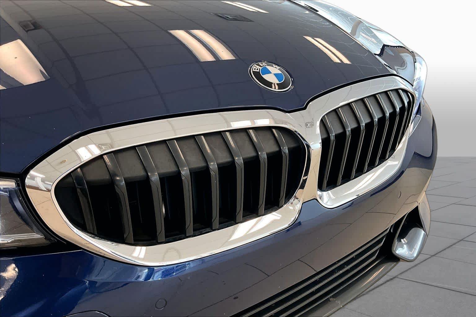 Used 2020 BMW 330i Sedan w/ Convenience Package RWD image 27