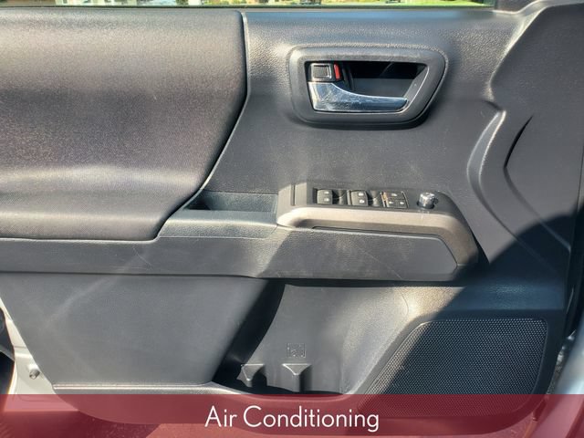 Used 2018 Toyota Tacoma TRD Sport w/ Technology Package AWD/4WD image 8
