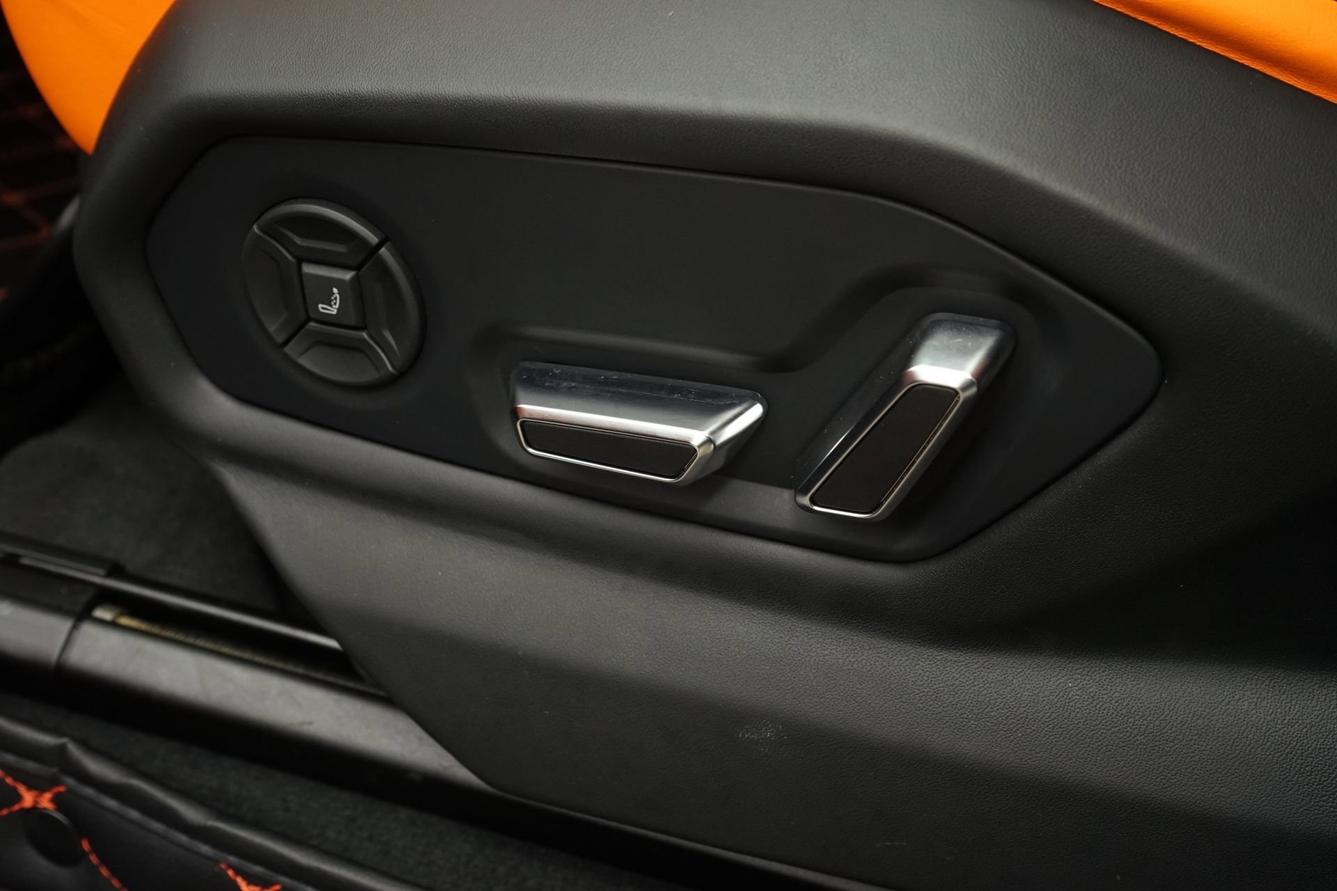 Used 2022 Lamborghini Urus image 29