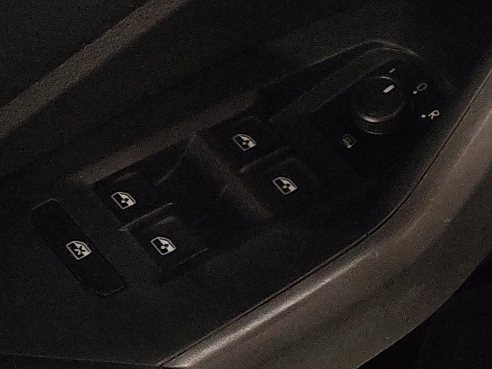 Used 2019 Volkswagen Jetta SE w/ Cold Weather Package image 27