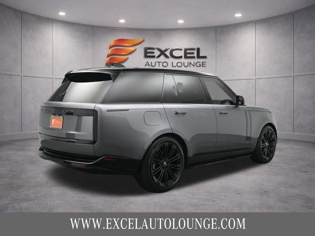 Used 2024 Land Rover Range Rover SE AWD/4WD image 9
