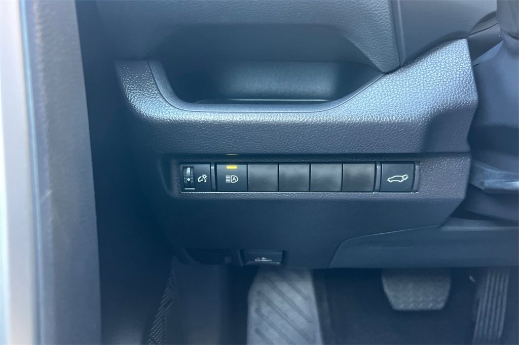 Certified 2025 Toyota RAV4 XLE Premium image 31