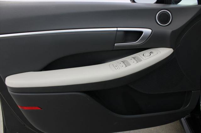 Used 2025 Hyundai Sonata SEL FWD image 16