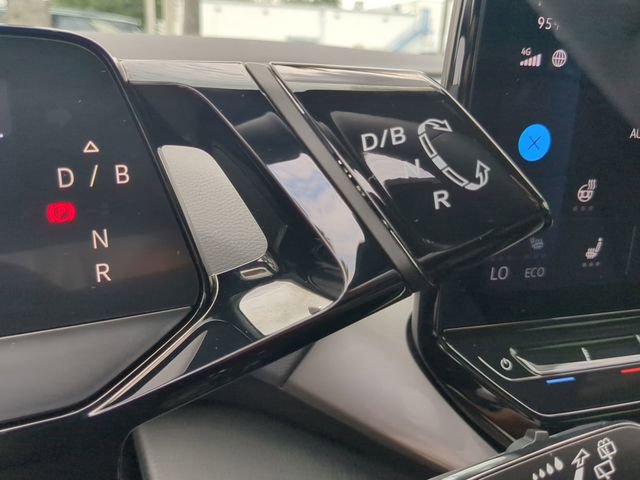 Certified 2023 Volkswagen ID.4 Pro S AWD/4WD image 28