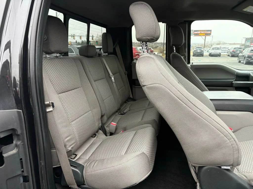 Used 2015 Ford F150 XLT w/ Equipment Group 302A Luxury AWD/4WD image 18
