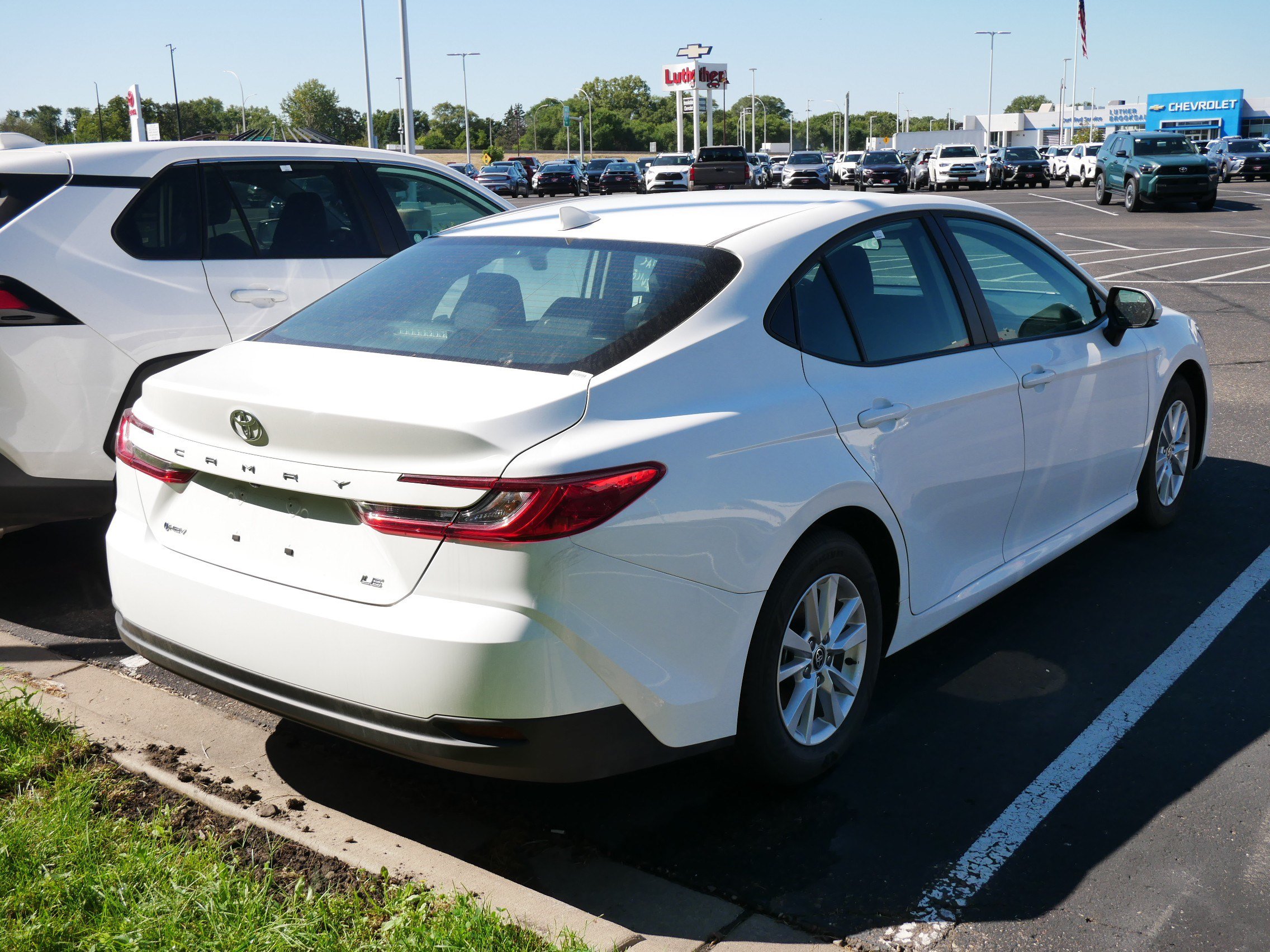 Used 2026 Toyota Camry LE FWD image 6