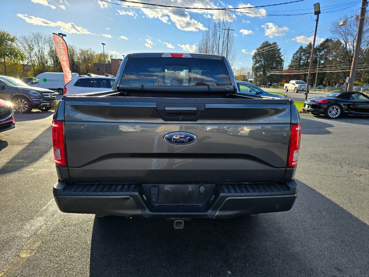 Used 2017 Ford F150 XLT w/ Equipment Group 302A Luxury AWD/4WD image 4