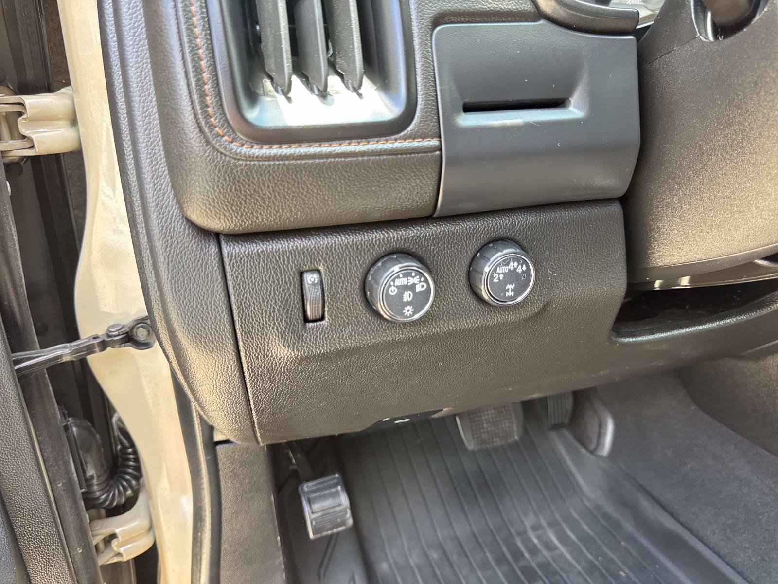 Used 2022 GMC Canyon AT4 w/ Trailering Package AWD/4WD image 20