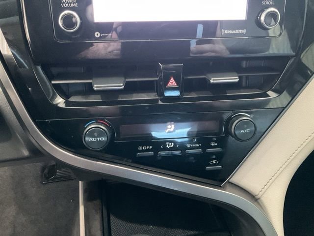 Used 2021 Toyota Camry SE image 16