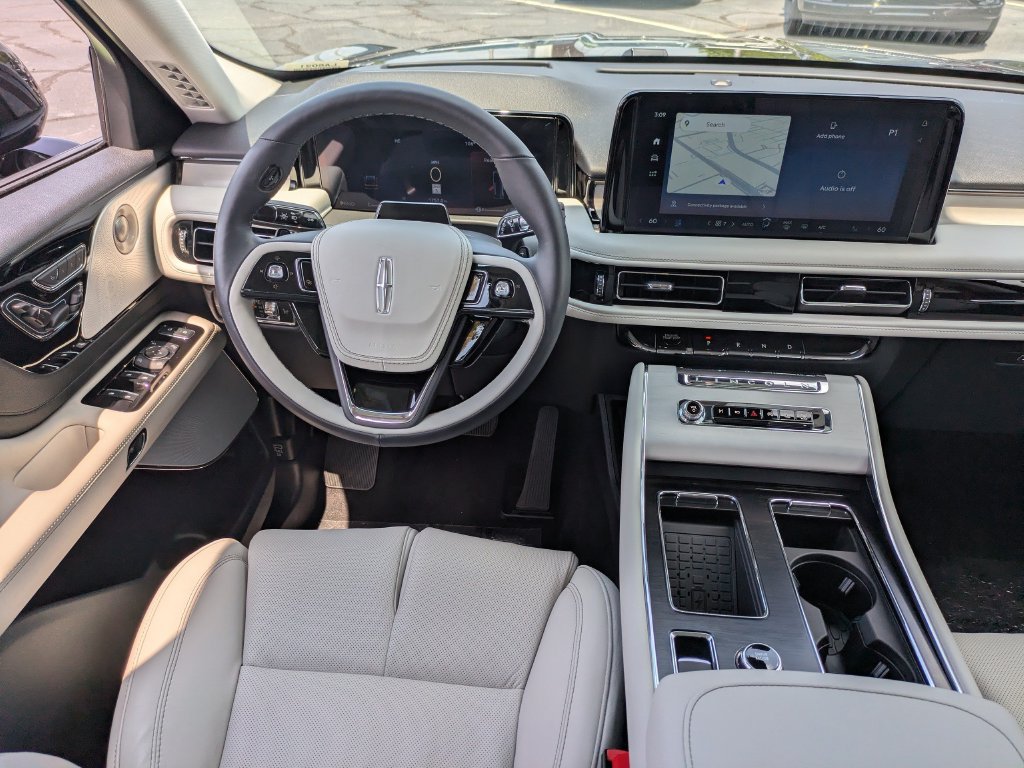New 2026 Lincoln Aviator Reserve w/ Luxury Package RWD image 21