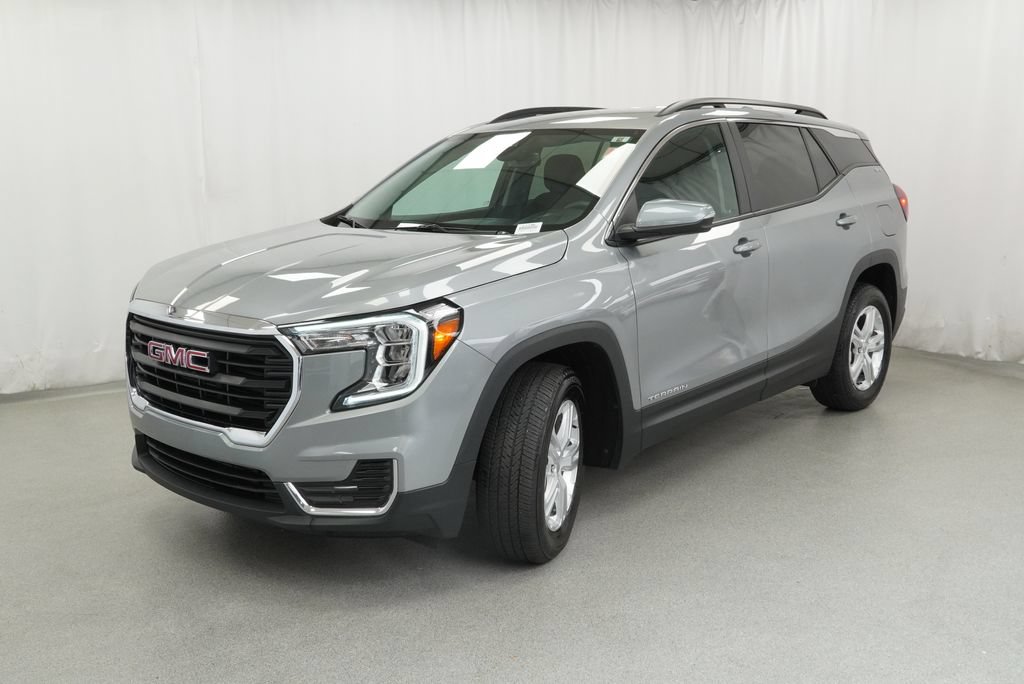 Used 2024 GMC Terrain SLE w/ Driver Convenience Package AWD/4WD image 7