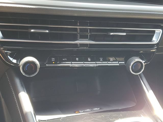 Certified 2025 Chevrolet Traverse LT FWD image 26
