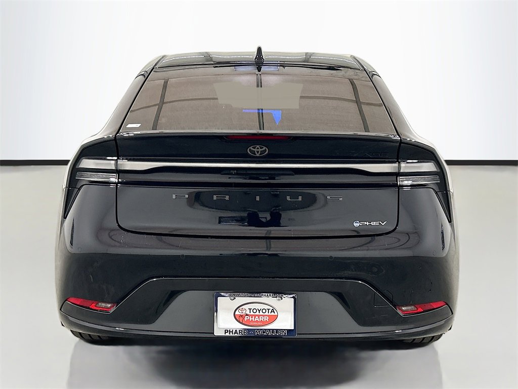 Used 2025 Toyota Prius Plug-In Hybrid image 5