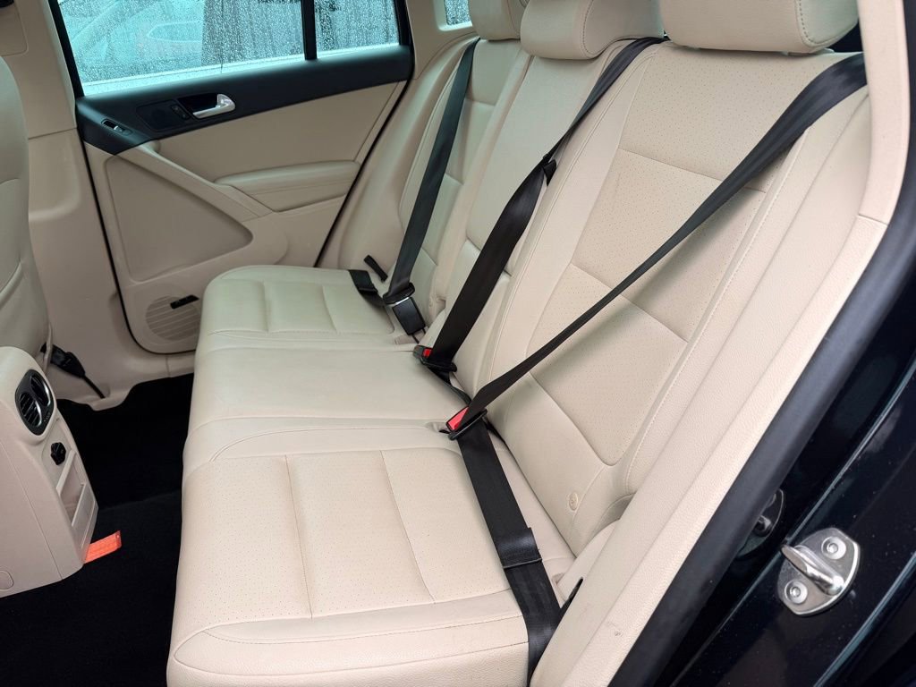 Used 2014 Volkswagen Tiguan SEL AWD/4WD image 19