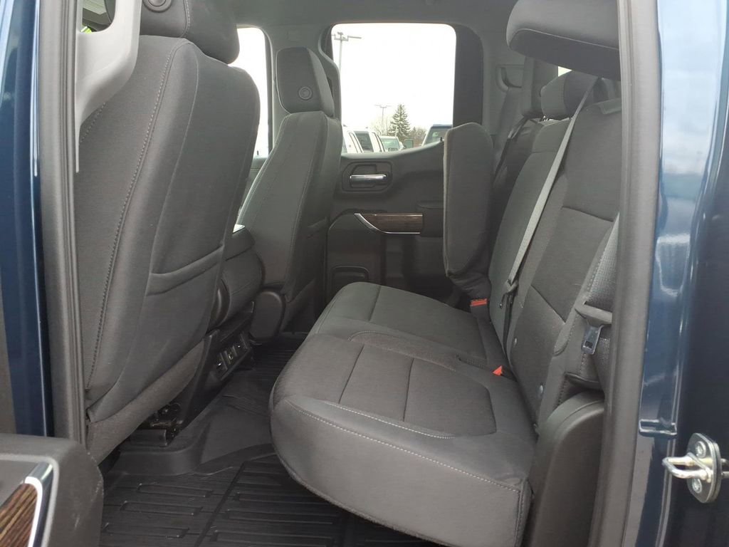 Used 2020 GMC Sierra 1500 Elevation w/ Elevation Value Package image 9