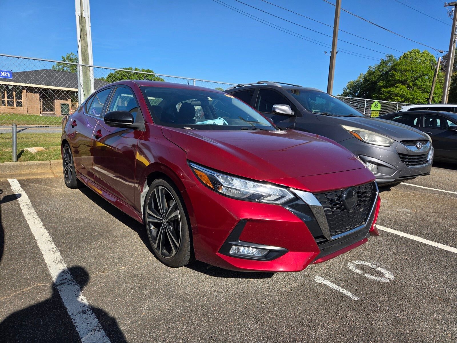 Used 2021 Nissan Sentra SR image 1