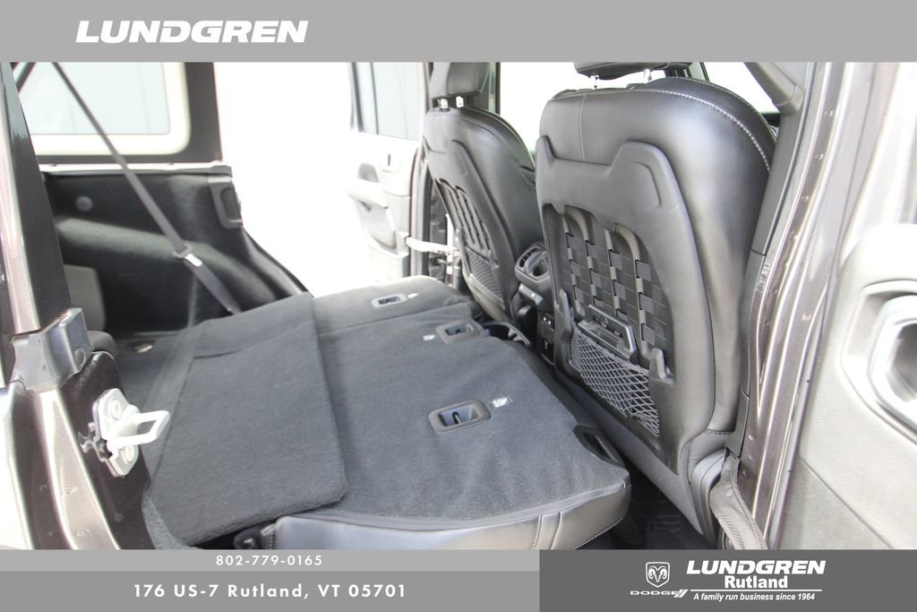 Used 2022 Jeep Wrangler Unlimited Rubicon w/ Dual Top Group AWD/4WD image 18
