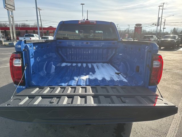 New 2026 GMC Canyon Elevation w/ Convenience Package image 4