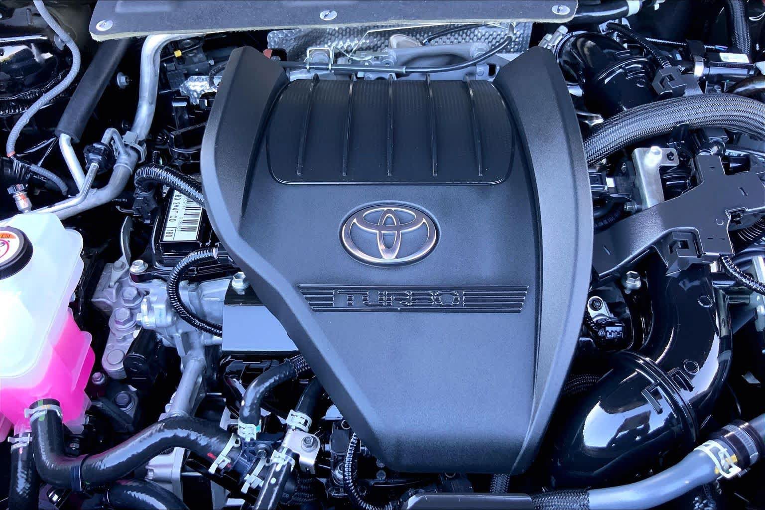 Used 2025 Toyota Grand Highlander AWD image 32