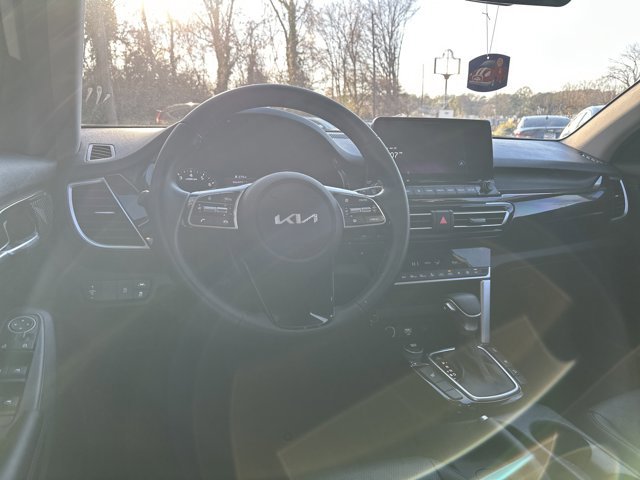Used 2023 Kia Seltos EX image 27
