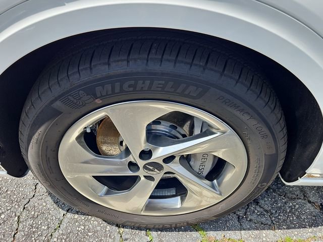 Used 2026 Genesis GV70 2.5T Select image 10