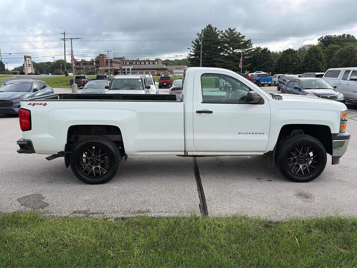 Used 2014 Chevrolet Silverado 1500 W/T w/ Trailering Package AWD/4WD image 5