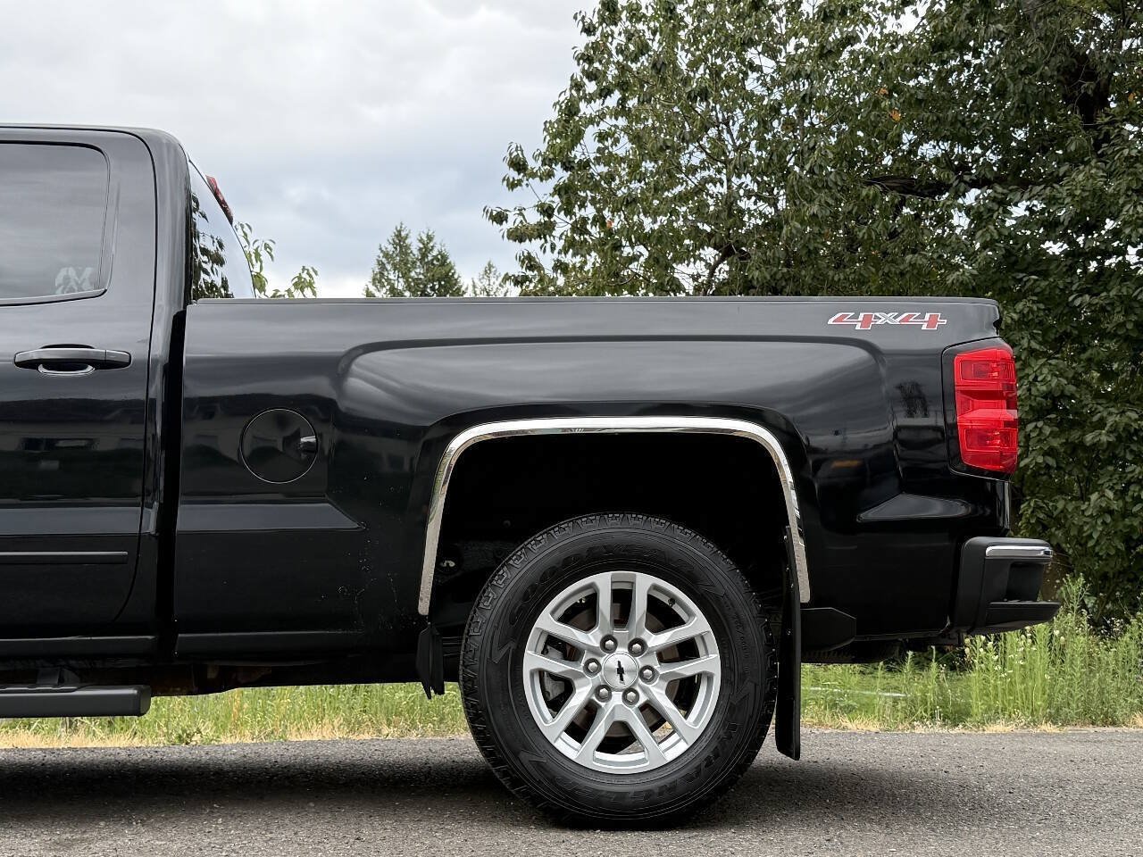 Used 2015 Chevrolet Silverado 1500 LT AWD/4WD image 10