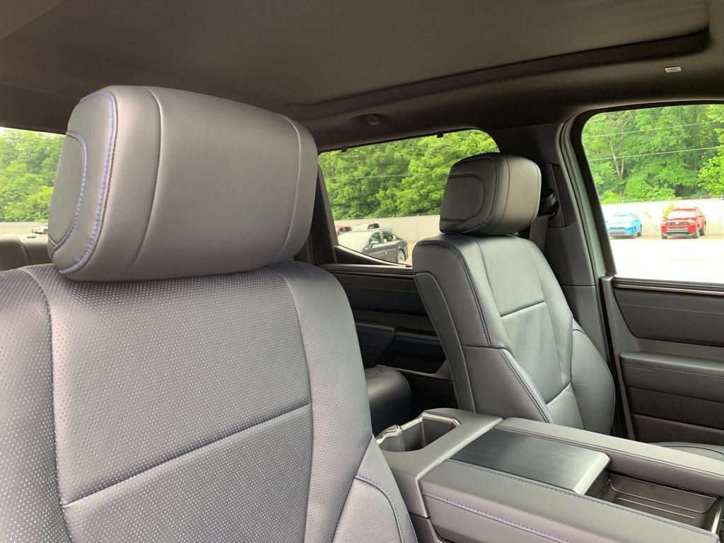 New 2026 Toyota Tundra Platinum AWD/4WD image 18