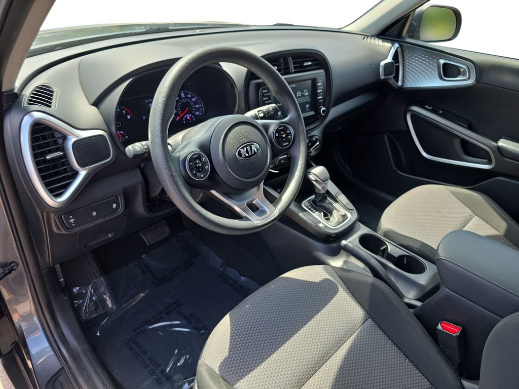 Used 2021 Kia Soul LX FWD image 16
