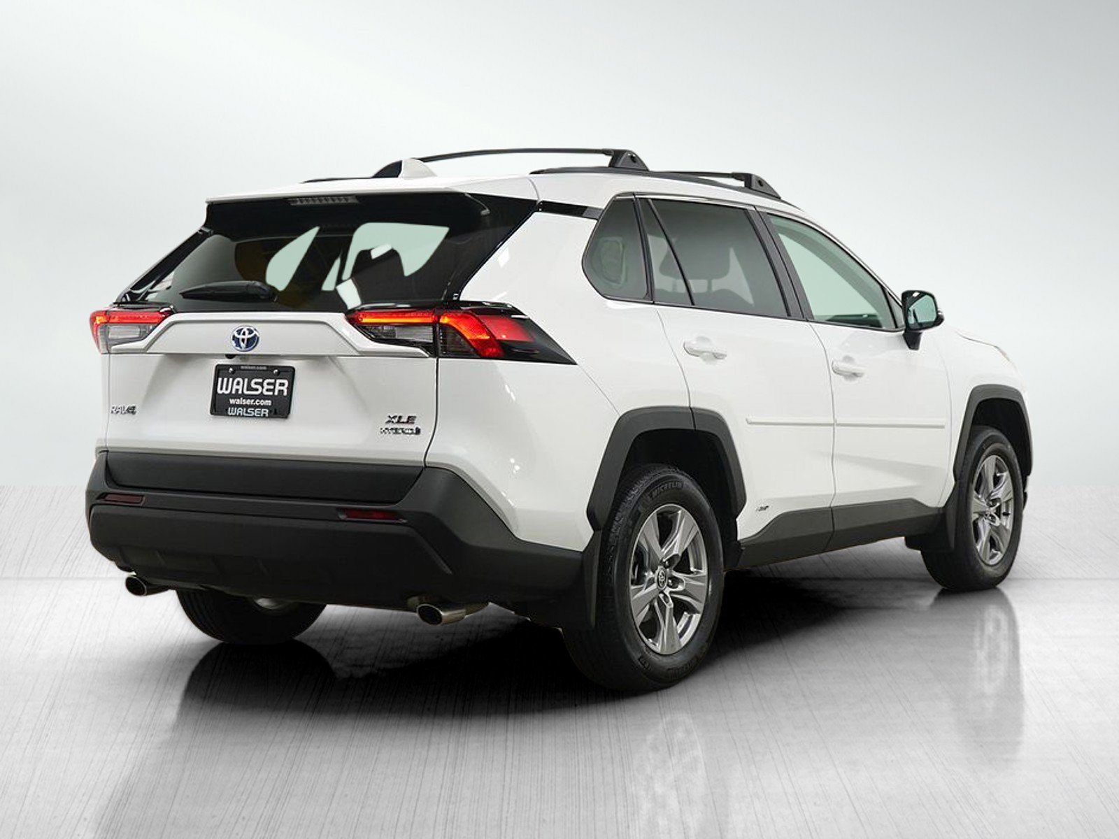 Used 2024 Toyota RAV4 XLE AWD/4WD image 5