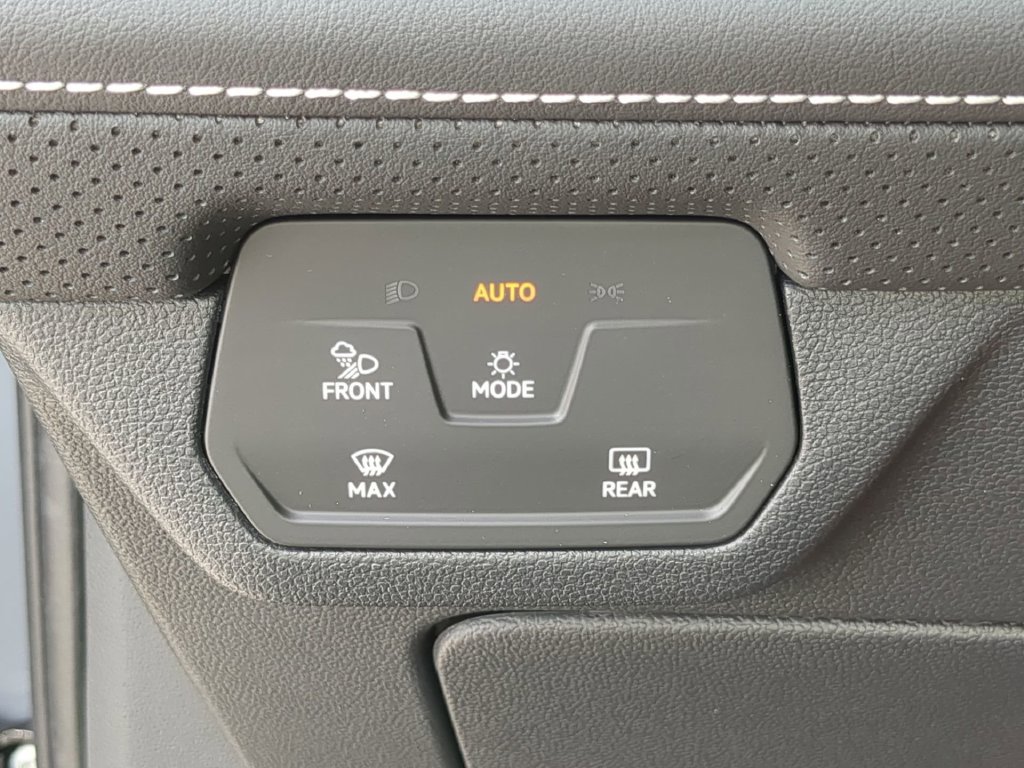 New 2026 Volkswagen Atlas SE FWD image 29