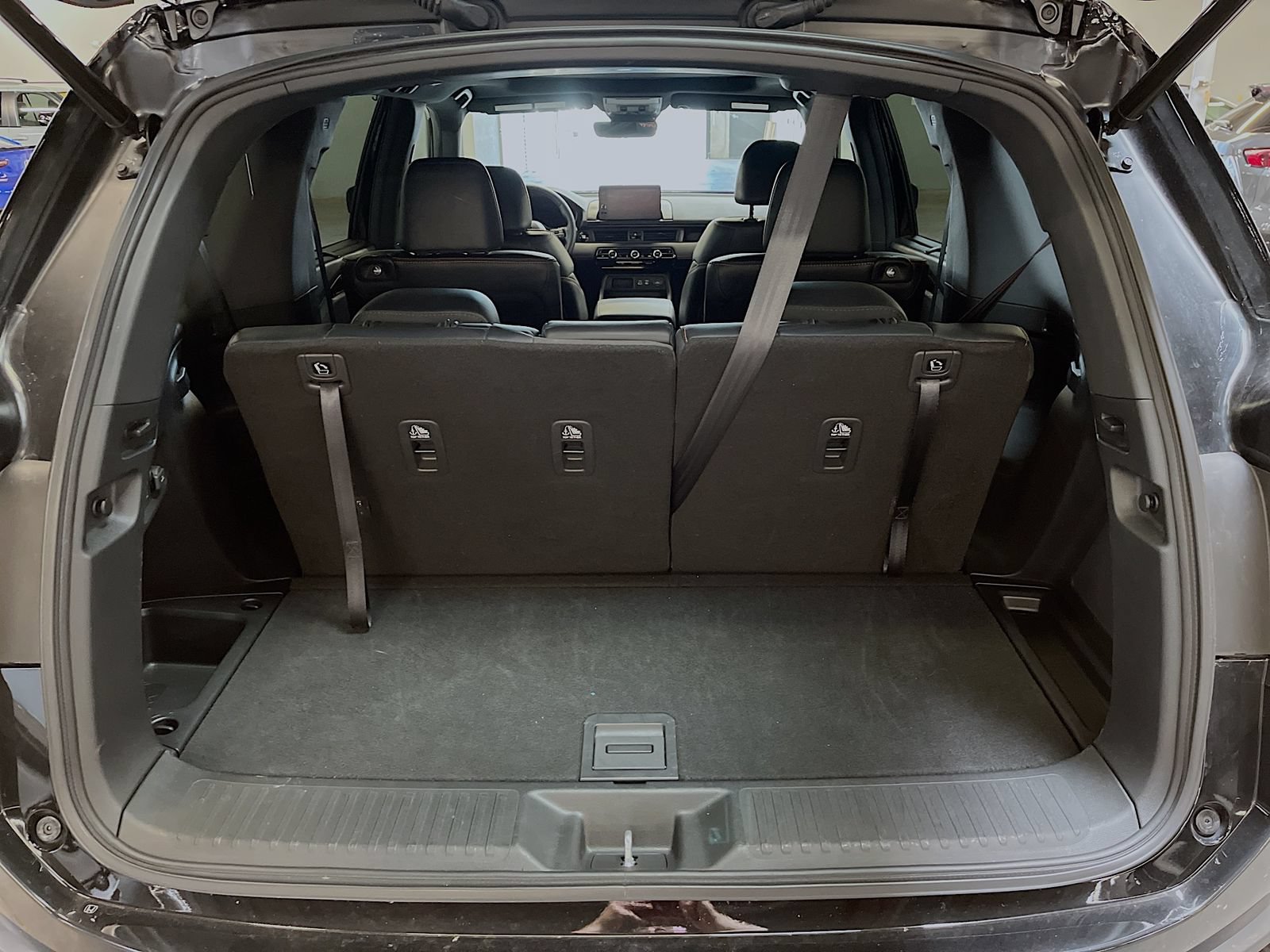 Used 2025 Honda Pilot TrailSport image 26