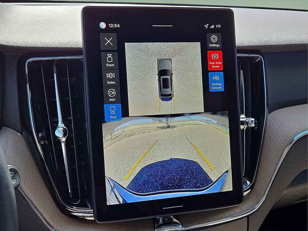 New 2026 Volvo XC60 B5 Plus w/ Protection Package Premier AWD/4WD image 27